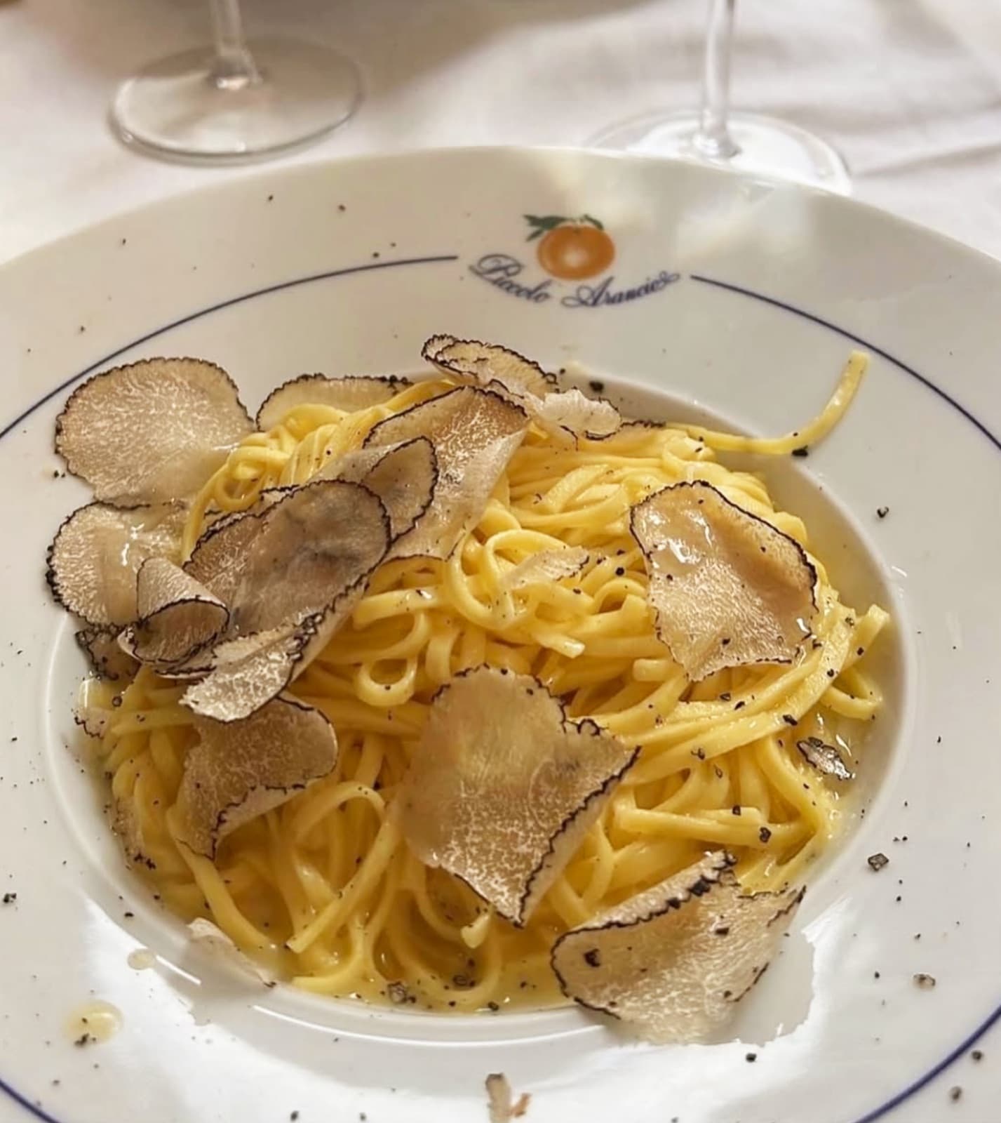 Hausgemachte Tagliolini mit tartufo nero pregiato