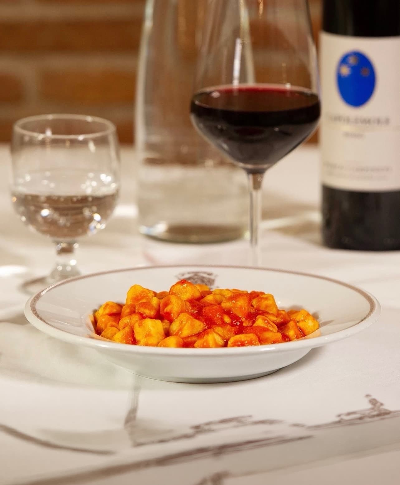 Da Giggetto al Portico d'Ottavia, oggi gnocchi al sugo