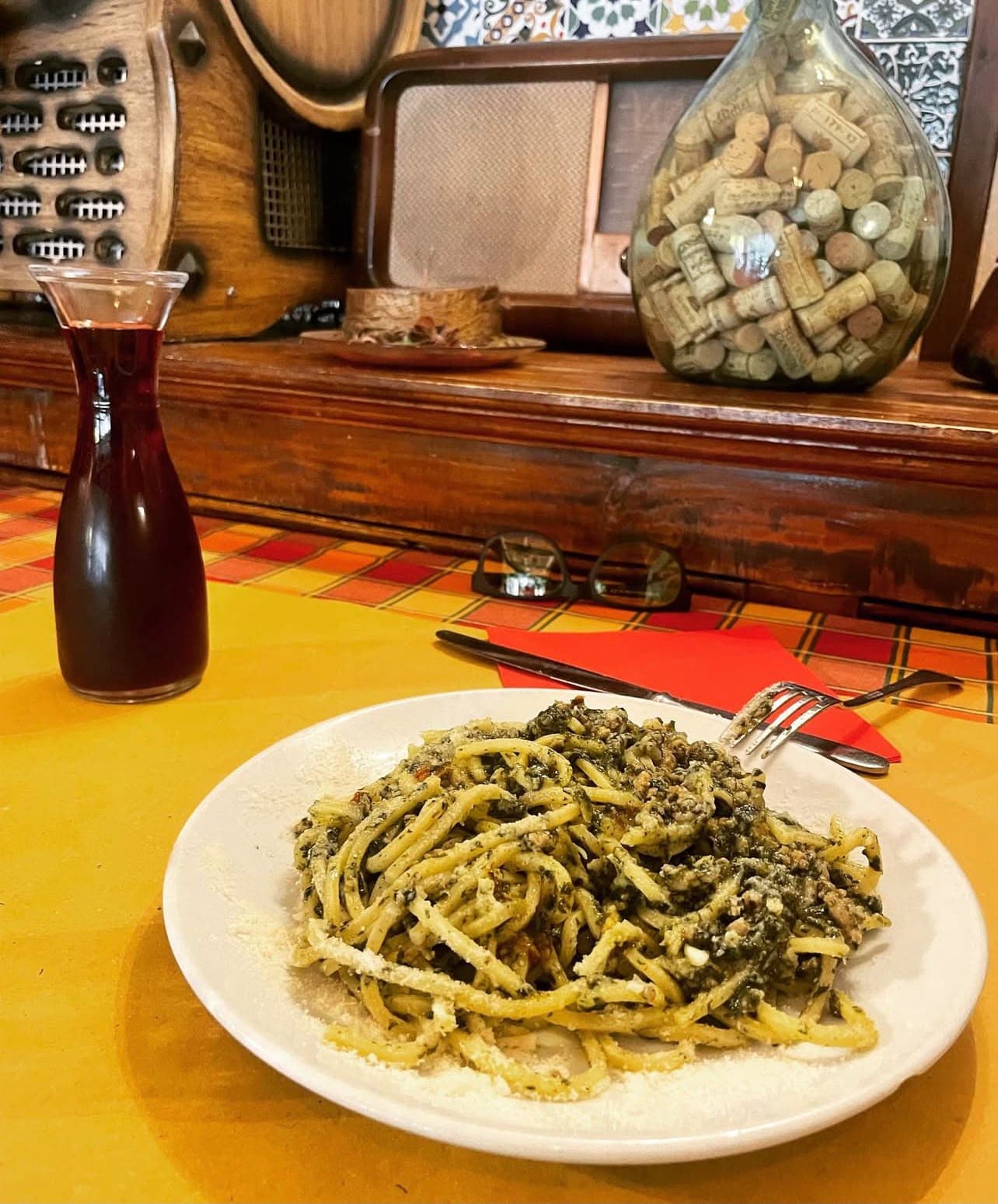 Tonnarelli cicoria e salsiccia con pecorino, sempre disponibili