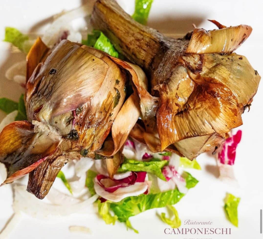 Pan-cooked artichokes with mint, garlic, and oil