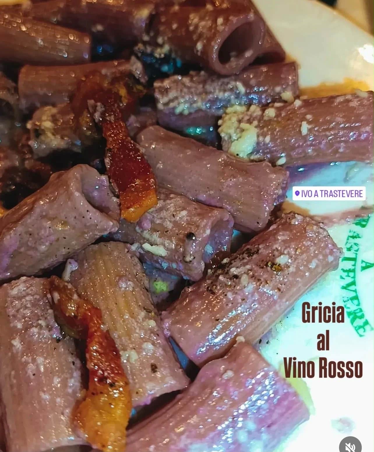 Rigatoni alla gricia with red wine, from Ivo